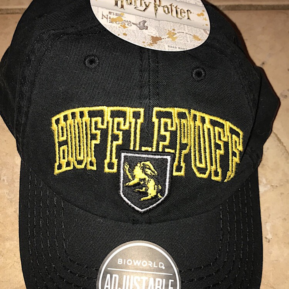Hufflepuff baseball hat new with tags